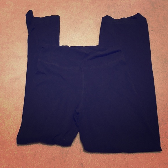 Small black yogas