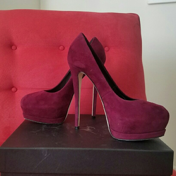 Extremely Sexy Giuseppe Zanotti Plum Suede Heels