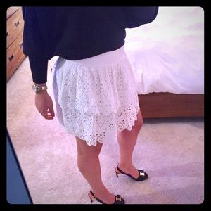 White mini skirt ❤️