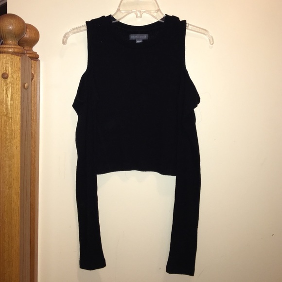 Kendal & Kylie black ribbed cut out shirt - Picture 1 of 4