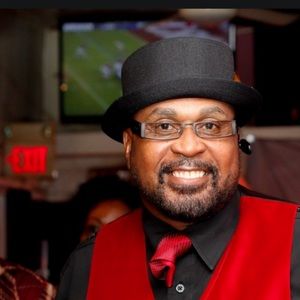 Meet your Posher, Everette