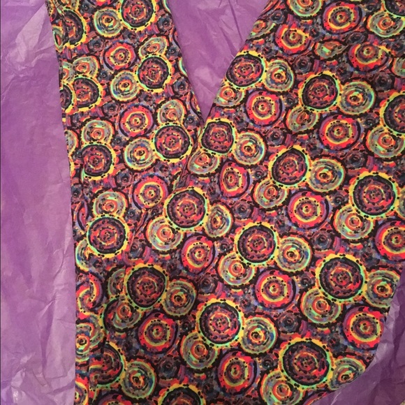 LuLaRoe OS leggings