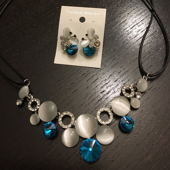 Austrian Crystal, Opal Gold Plated Set of Jewelry. - Picture 4 of 4