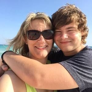 Meet your Posher, Kim