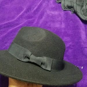 ***WINTER ESSENTIAL*** Fedora