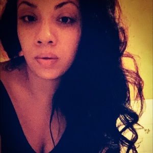 Meet your Posher, Paola