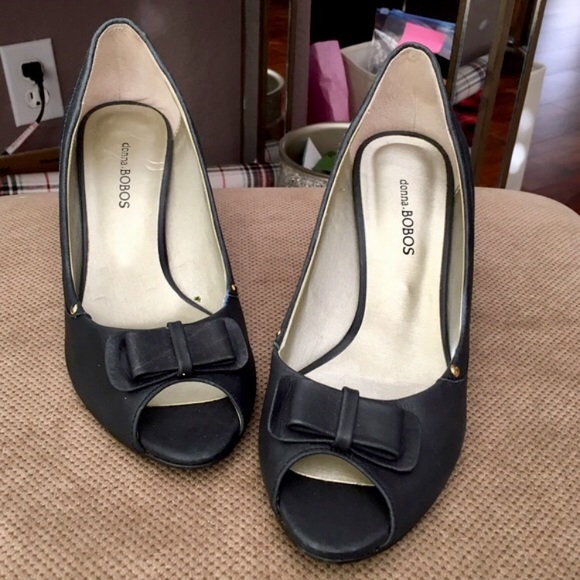 Donna Bobos Black Bow Genuine Leather Pumps - Picture 2 of 4