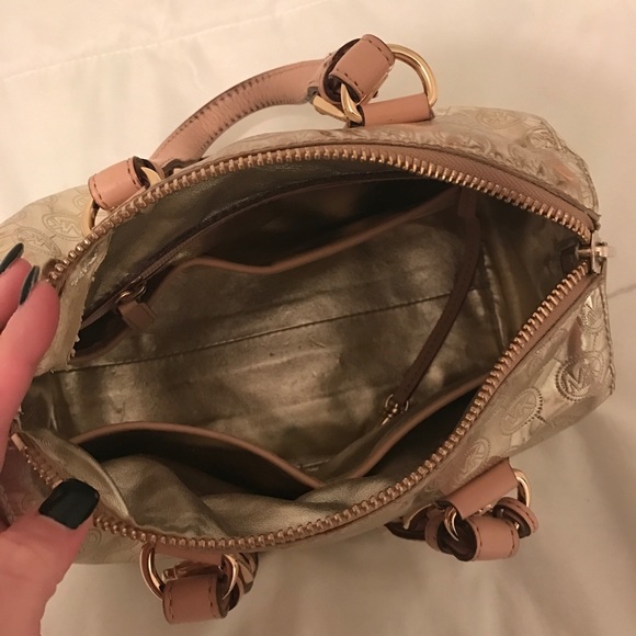 Authentic Michael Kors Bag - Picture 3 of 4