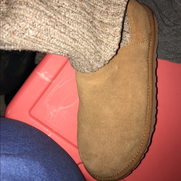 Brown/tan sweater uggs