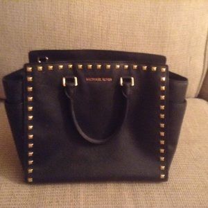 Micheal kors studded black Selma