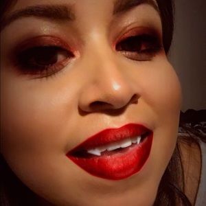 Meet your Posher, Veronica