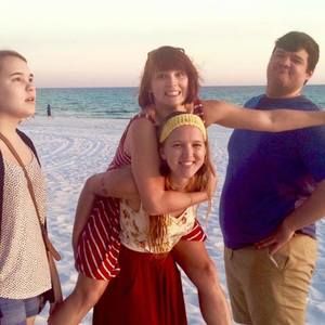 Meet your Posher, Leah