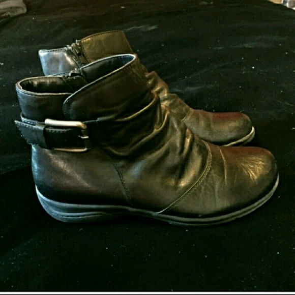 Clarks booties!