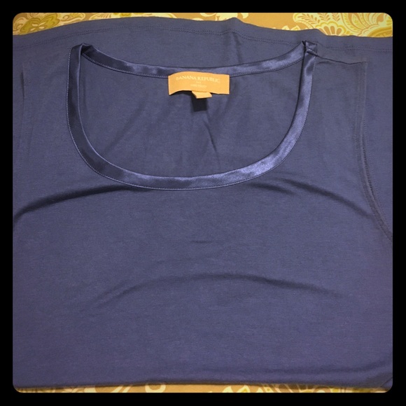 Banana republic satin trim tank XS - royal