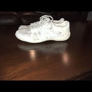 Nfinity cheer shoes