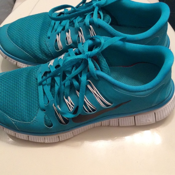 Nike free runs