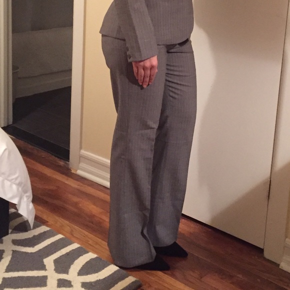 Theory Gray Pinstripe Pants Size 6 - Picture 2 of 4
