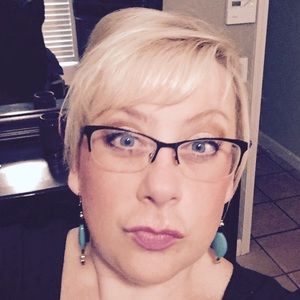 Meet your Posher, Joni