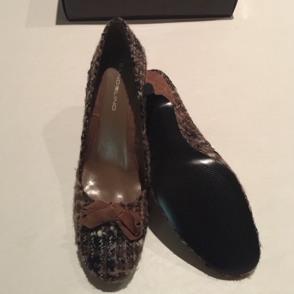BANDOLINO:  Boucle' Fabric Pump - Picture 3 of 4