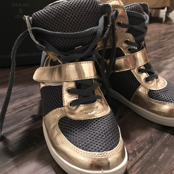 Deena & Ozzy metallic sneakers - Picture 2 of 2