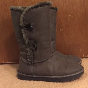 Grey Sonoma boots
