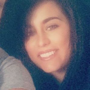 Meet your Posher, Claudia