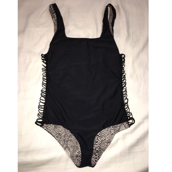 Acacia Bordeaux Storm