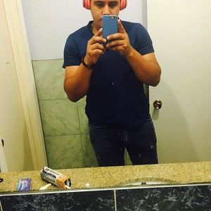 Meet your Posher, Victor