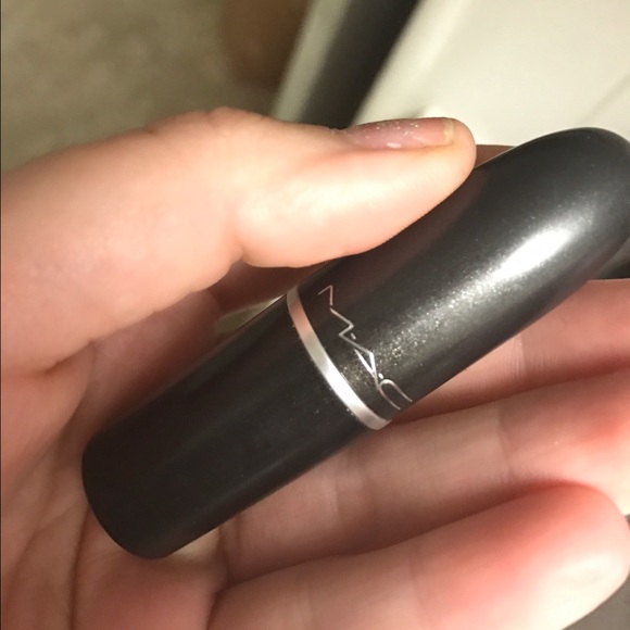 Pretty please by MAC cosmetics