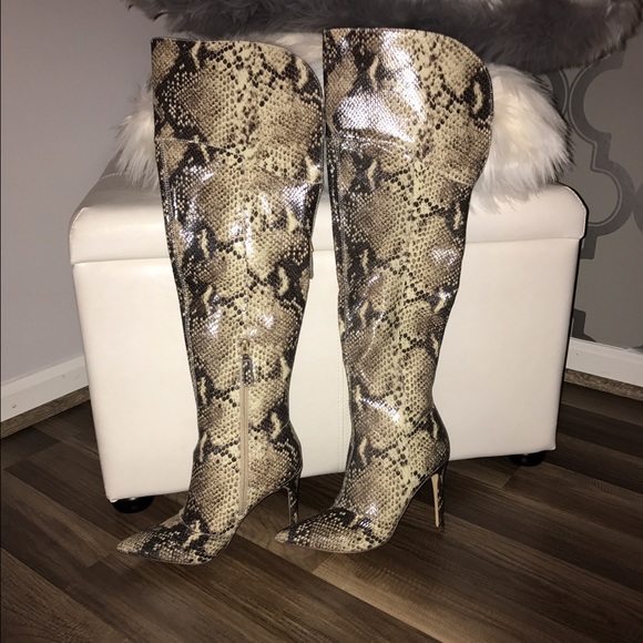 guess snake boots