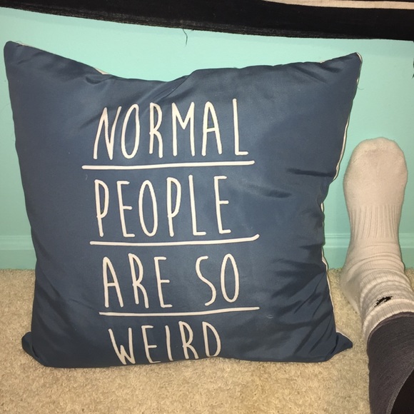 Cute quoted pillow!!💗 - Picture 3 of 3