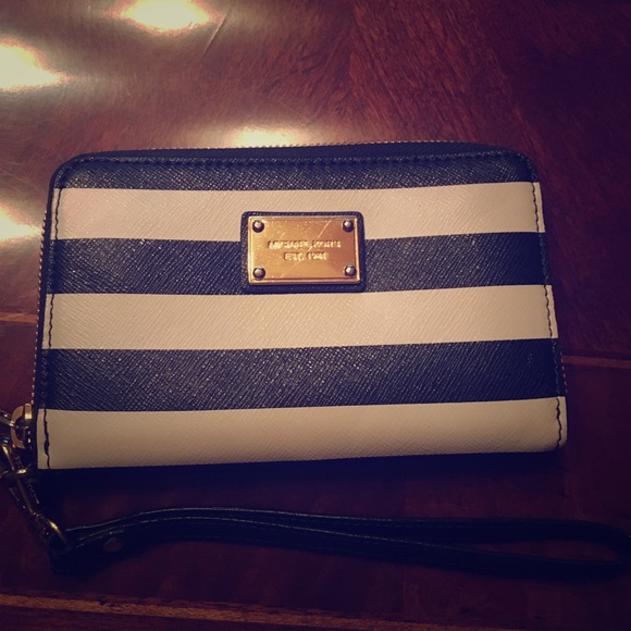 Michael Kors Wristlet
