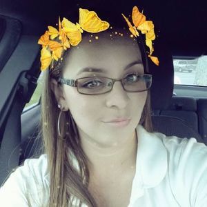 Meet your Posher, Stefanie