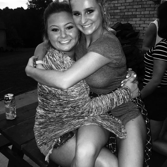 Meet your Posher, Torie - Picture 1 of 1