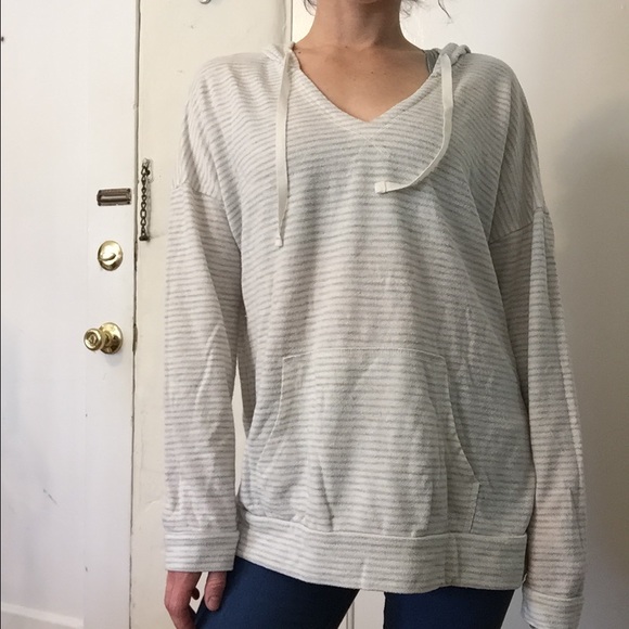 Sonoma Tops - Sonoma Gray and Cream Lightweight Hooded Pullover