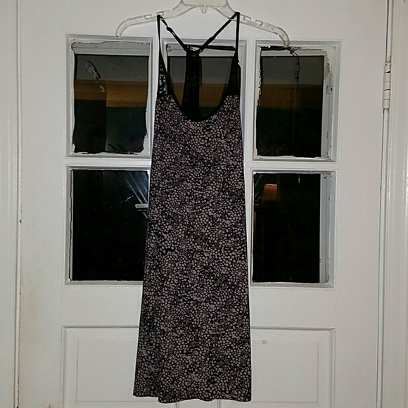 Light pink and black night mini