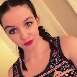 Meet your Posher, Neva