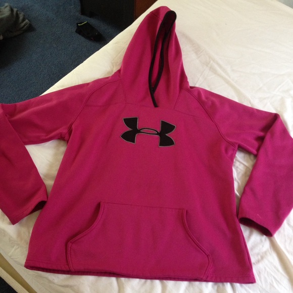 Under Amour sweatshirt