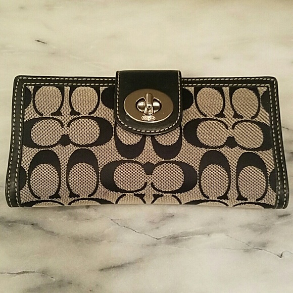 Coach wallet