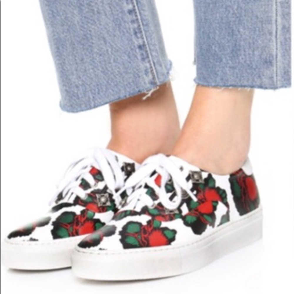 ⬇️ Toga Pulla
Lace Up Floral Print Sneakers #98 - Picture 1 of 5
