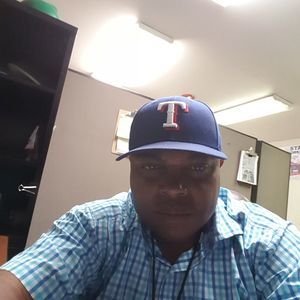 Meet your Posher, Derrick