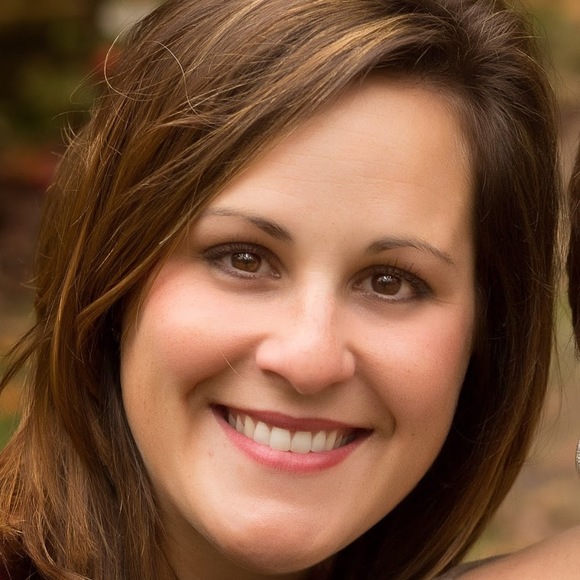 Meet your Posher, Sarah beth