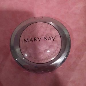 Mary Kay highlighting powder