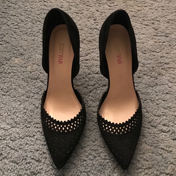 Size 7 black heels - Picture 3 of 4