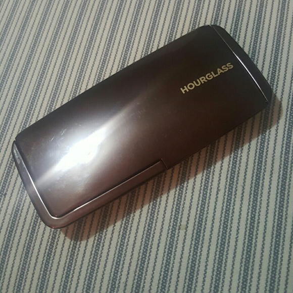 Hourglass Modernist Eyeshadow Palette in Obscura