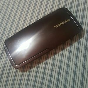 Hourglass Modernist Eyeshadow Palette in Obscura