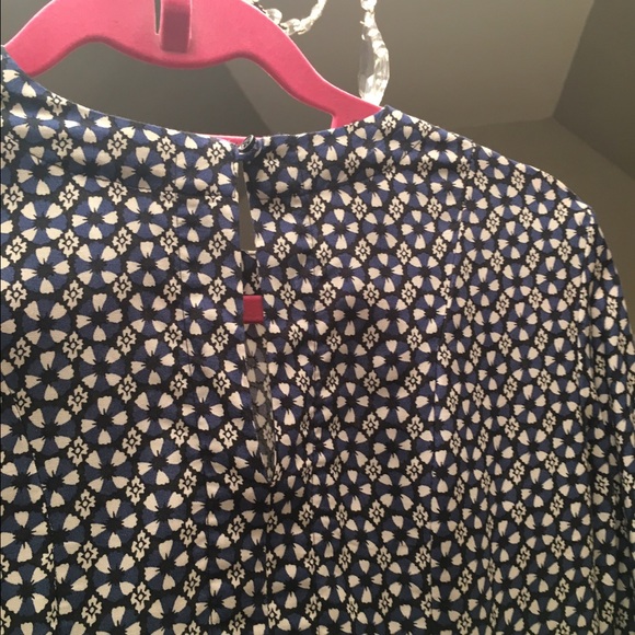 Floral dress very classy. NEW! - Picture 2 of 4