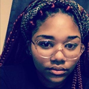 Meet your Posher, Guylynn