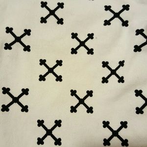 White and black skinny jeans