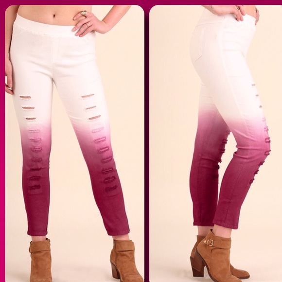 💥HOST PICK 2/5💥DISTRESSED OMBRÉ JEGGINGS! - Picture 2 of 4